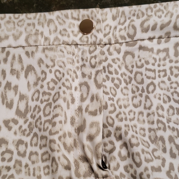 Pants - Picture 4 of 8